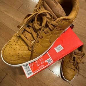 Nike Quilted Low-Top Sneakers in Wheat/Tan
